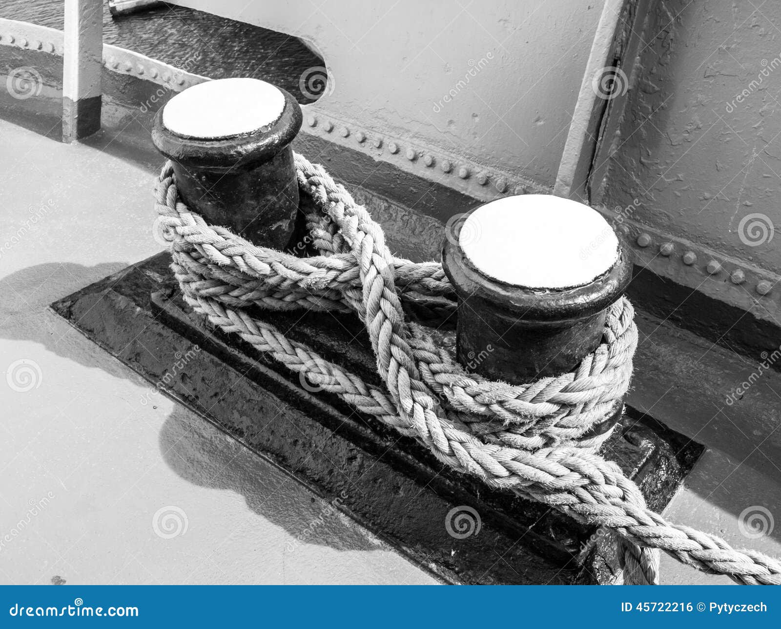 Obl&ograve; In Vetro Temperato Per Barche 8 Pollici - Nero, Facile Installazione