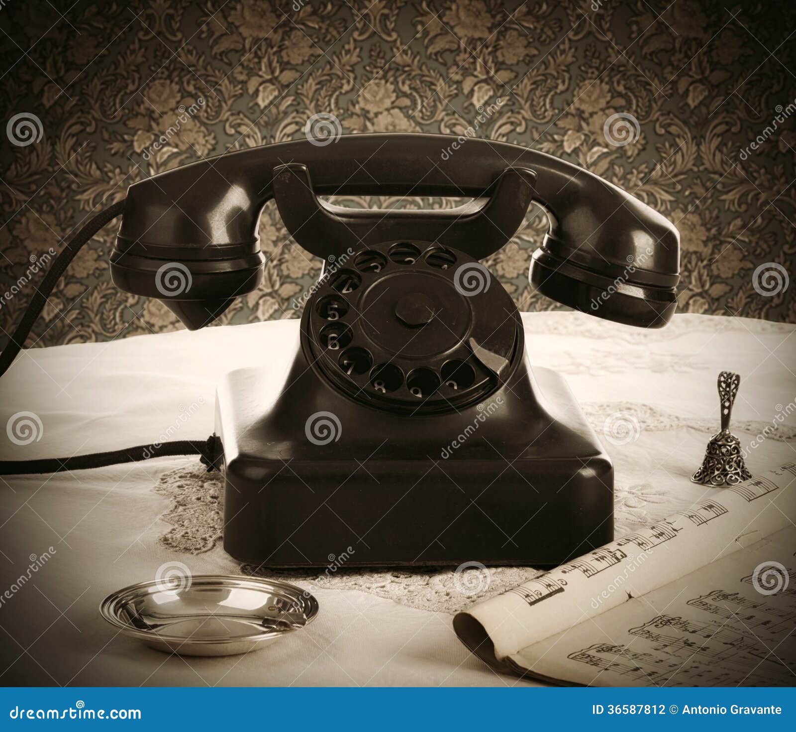 Vecchio Retro Telefono Della Bachelite Fotografia Stock Immagine di