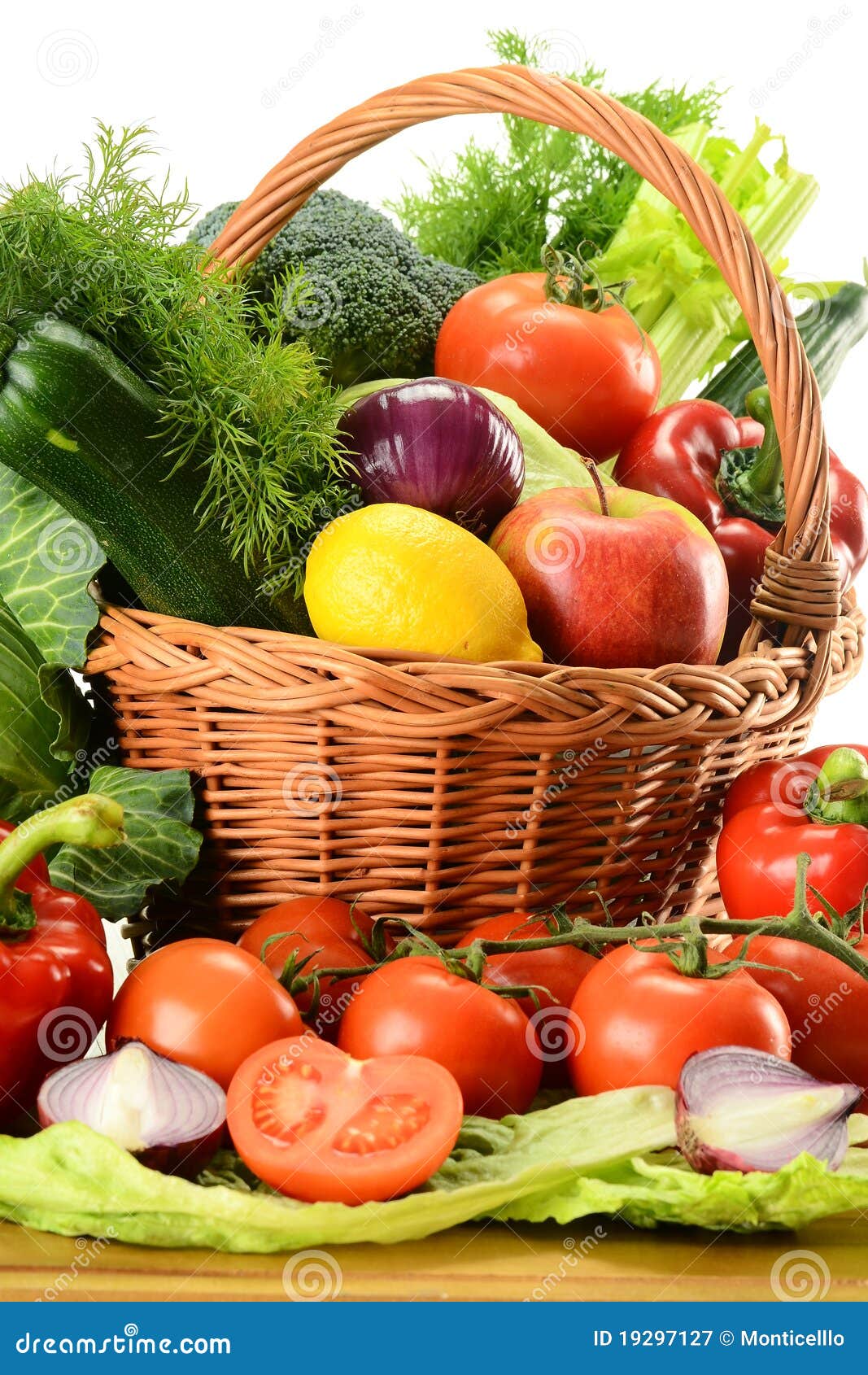 Vegetables in Wicker Basket Stock Image Image of health, meal 19297127