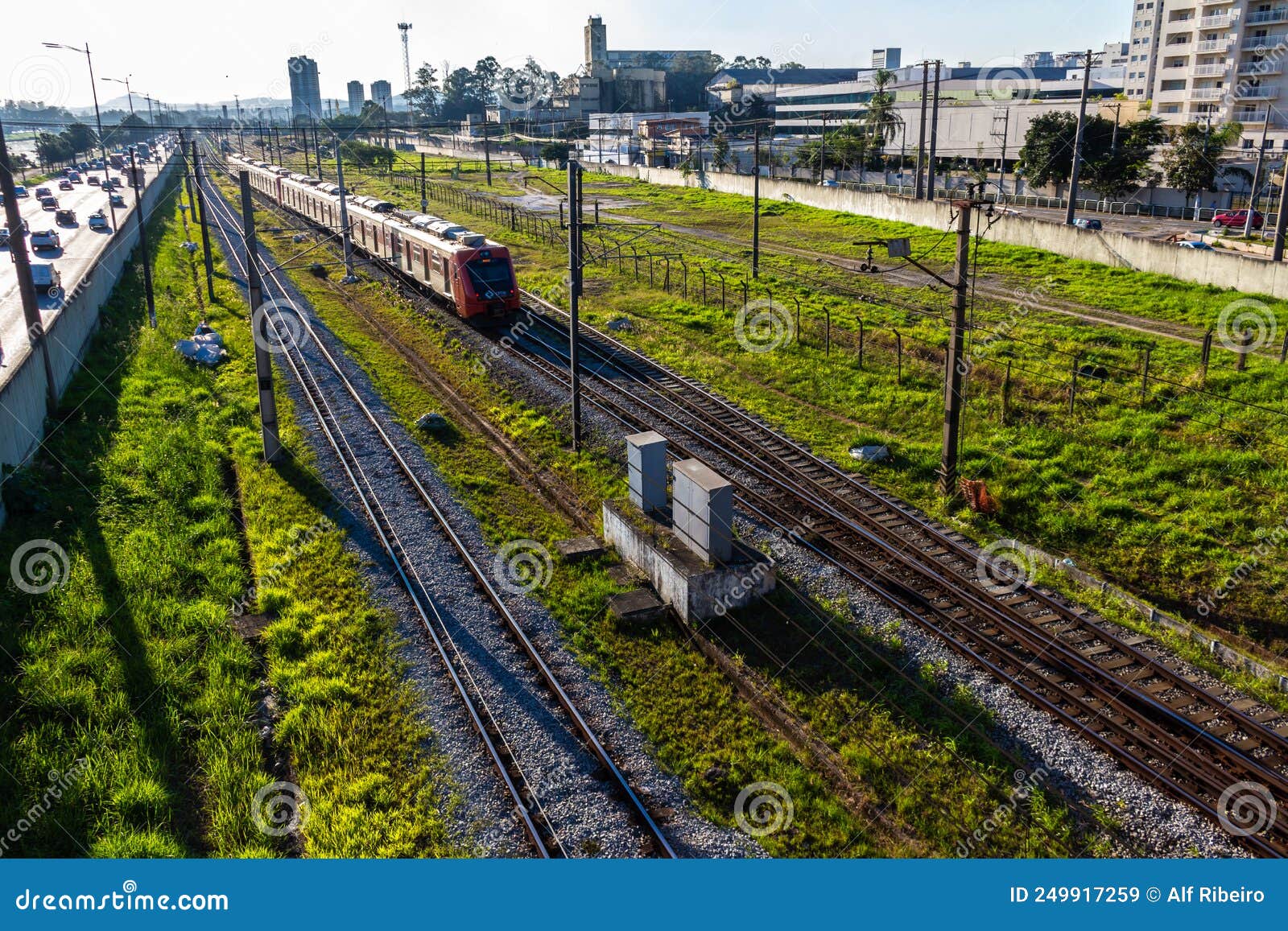 vehicles traffic and train cptm, in the marginal pinheiros and the united nations avenue,