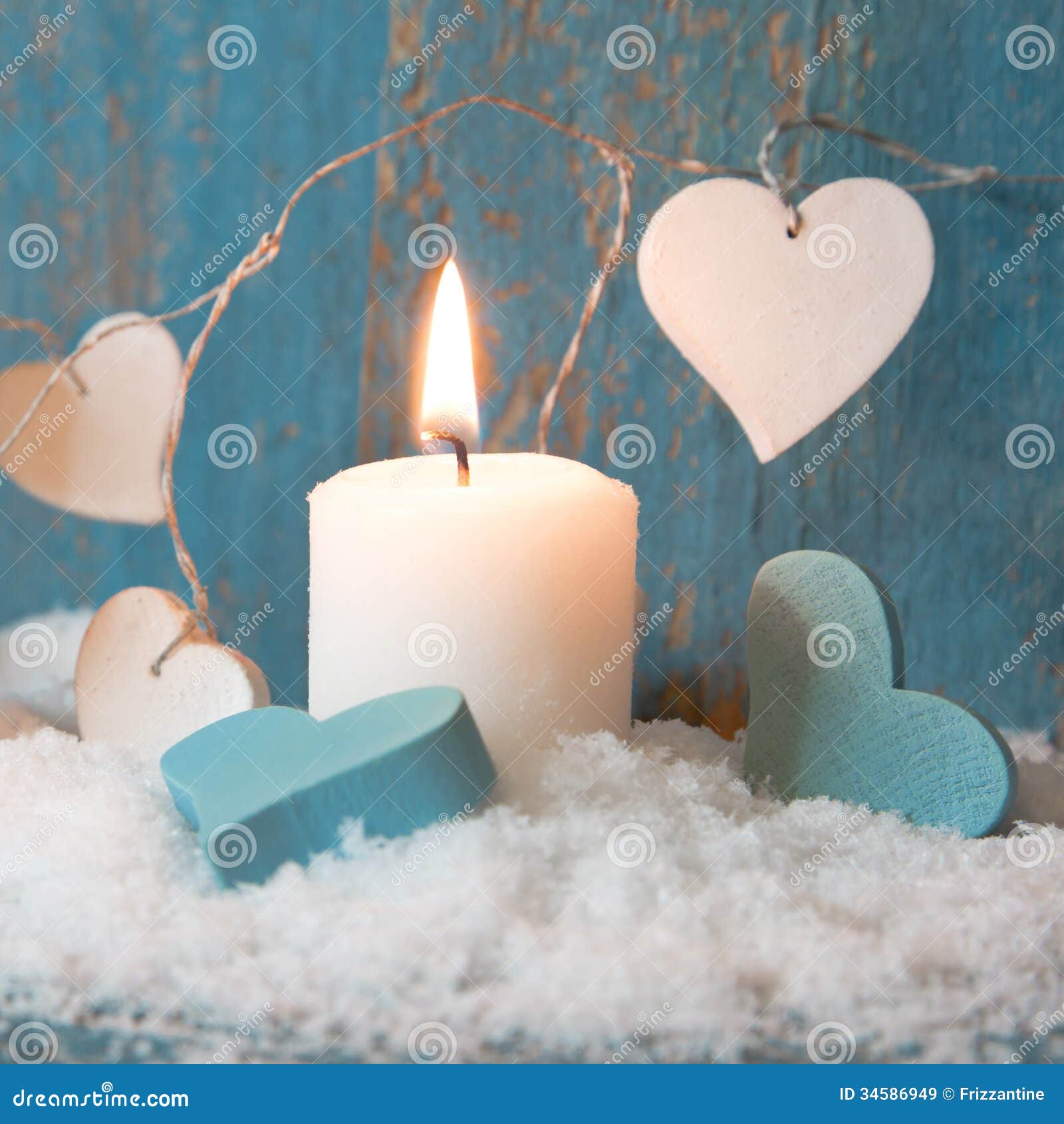 escritura rehén Sábana Vela De La Navidad En Blanco Con Los Corazones, La Madera Y La Nieve Azules  Para El De Imagen de archivo - Imagen de amor, tela: 34586949