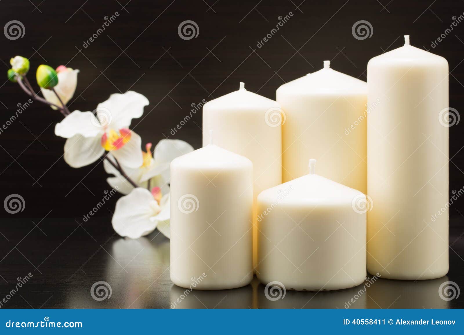 Velas blancas imagen de archivo. Imagen de romance, candlelight - 40558411