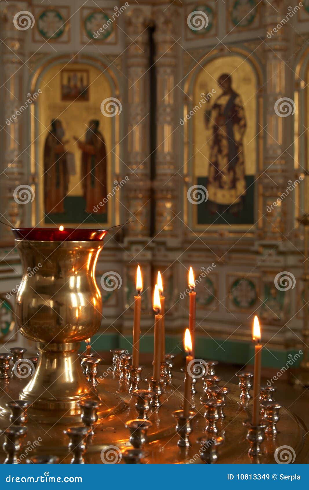 Velas en iglesia cristiana imagen de archivo. Imagen de vela - 10813349 Velas en iglesia cristiana imagen de archivo. Imagen de vela - 10813349