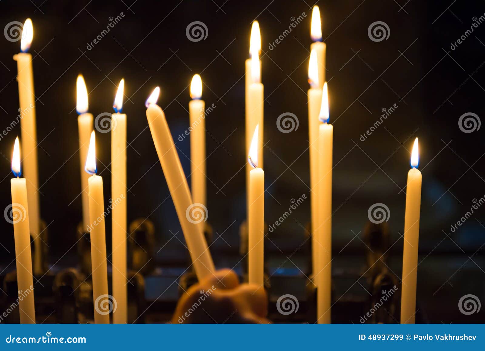 Velas en la iglesia imagen de archivo. Imagen de vela - 48937299, image size:1600x1158