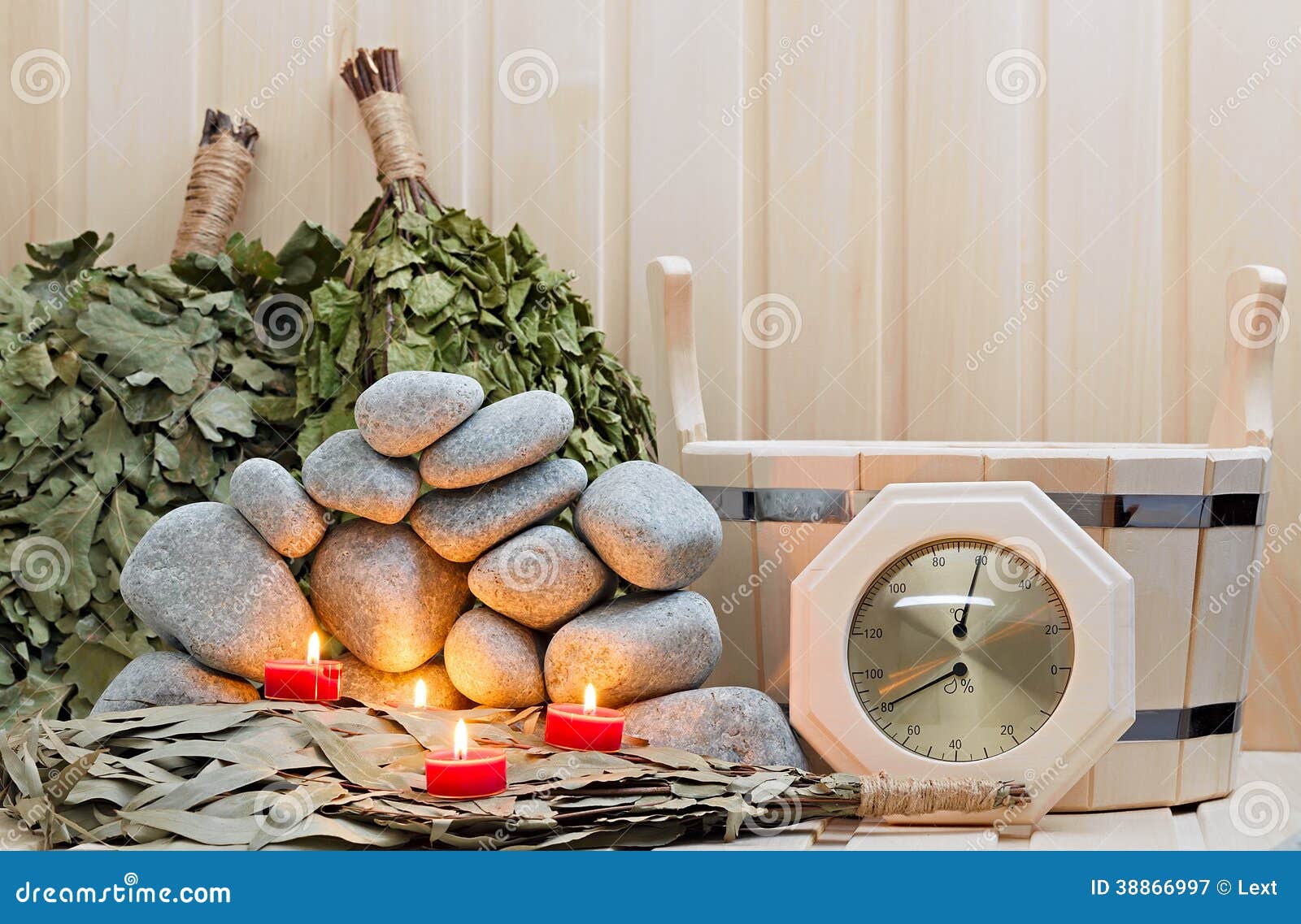 Velas, piedras para la sauna y baño. Velas, piedras para la sauna y accesorios del baño.