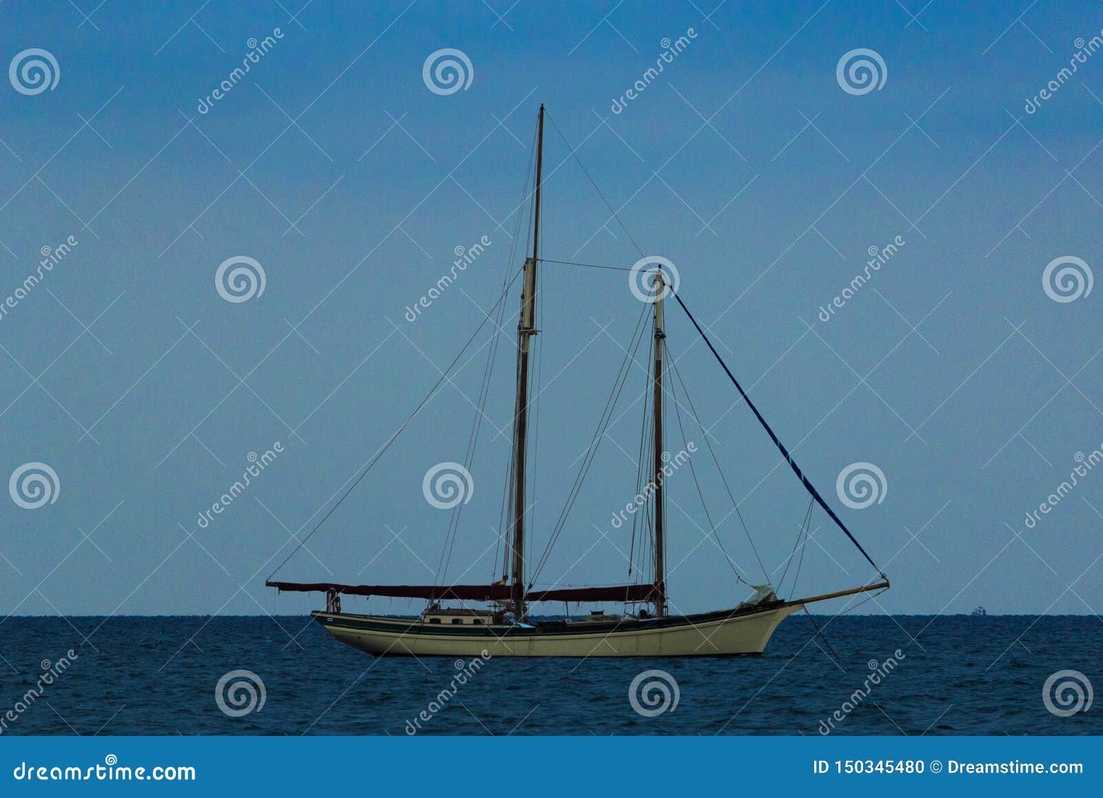 velero vintage old sailing ship