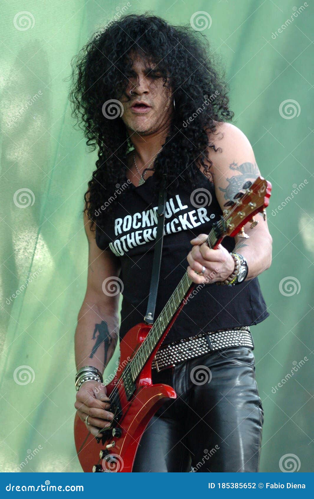 SLASH: Guitarist of ; Guns N Roses and Velvet Revolver; Los