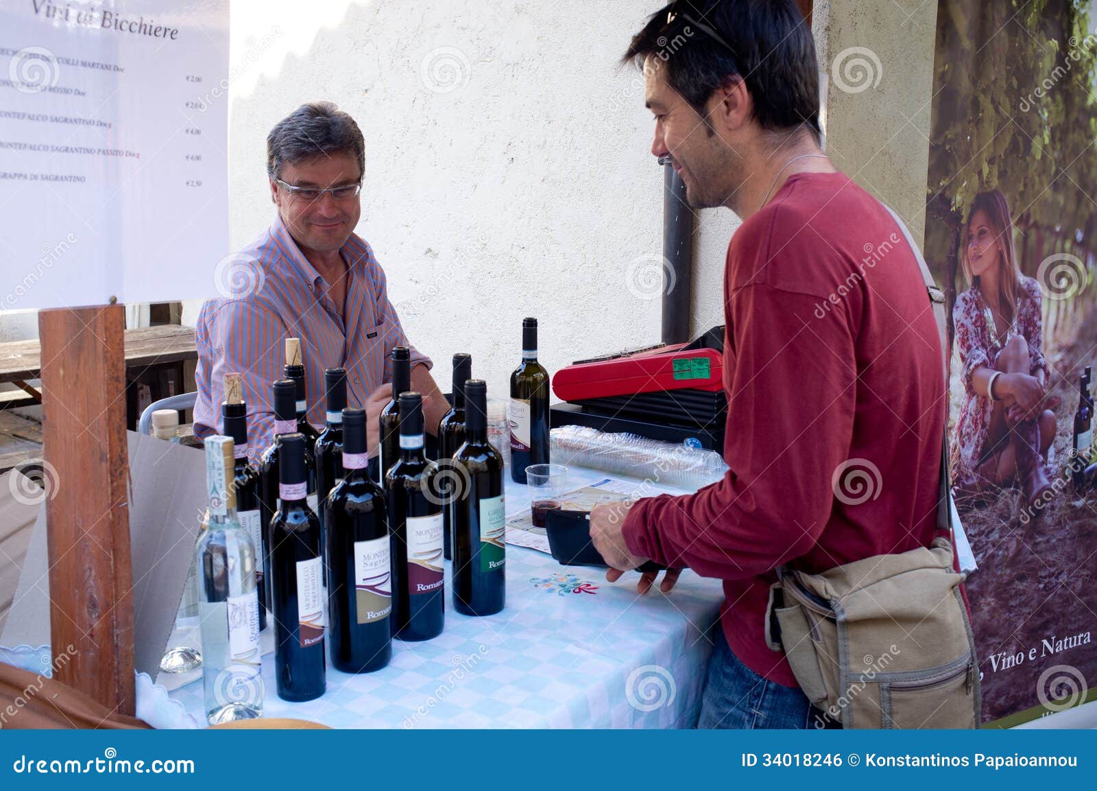 Vendedor De Vinhos Italianos Foto Editorial Imagem de bebidas, vista 34018246