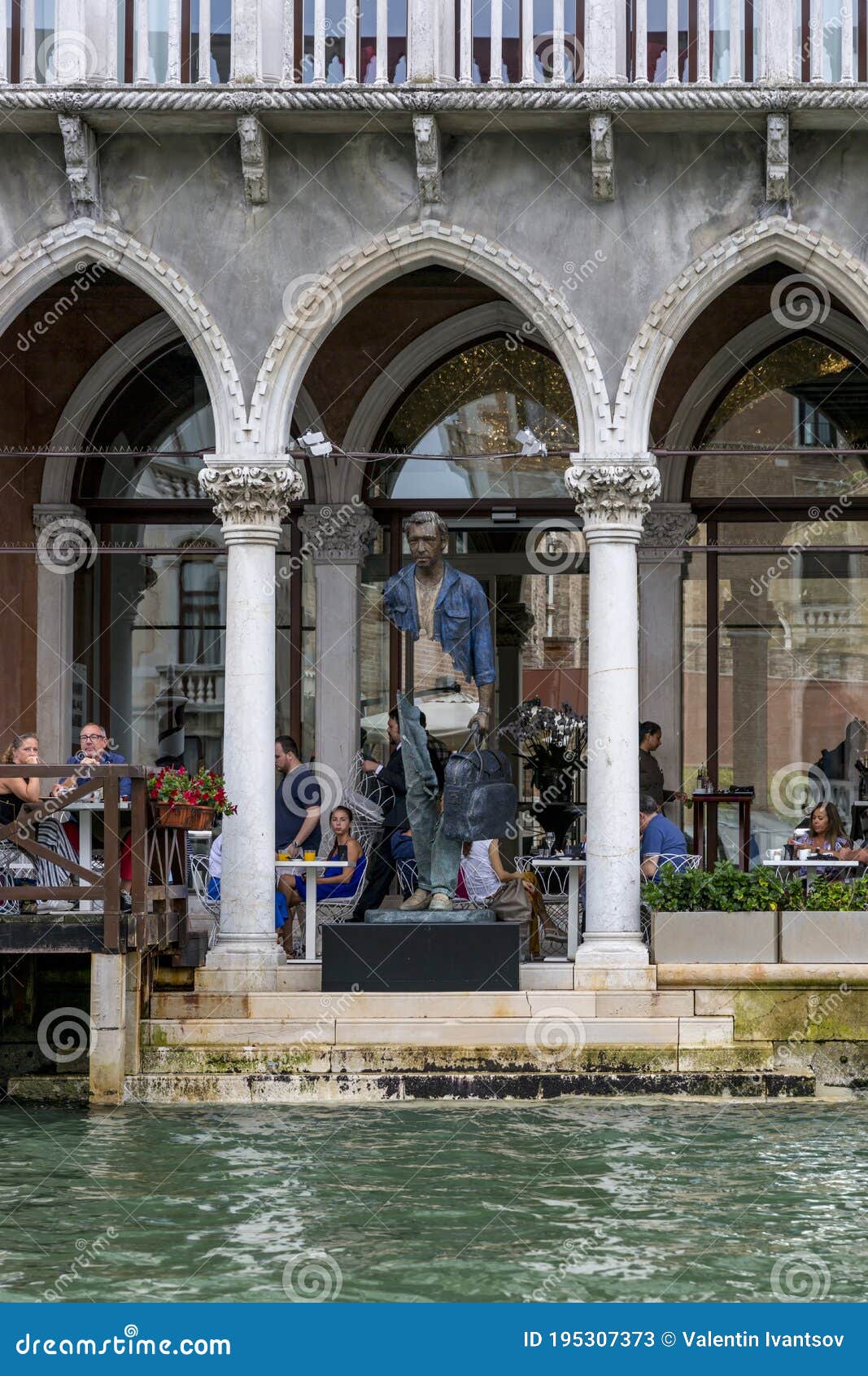 Powerful, Fragmented Bronze Sculptures by Bruno Catalano in Venice