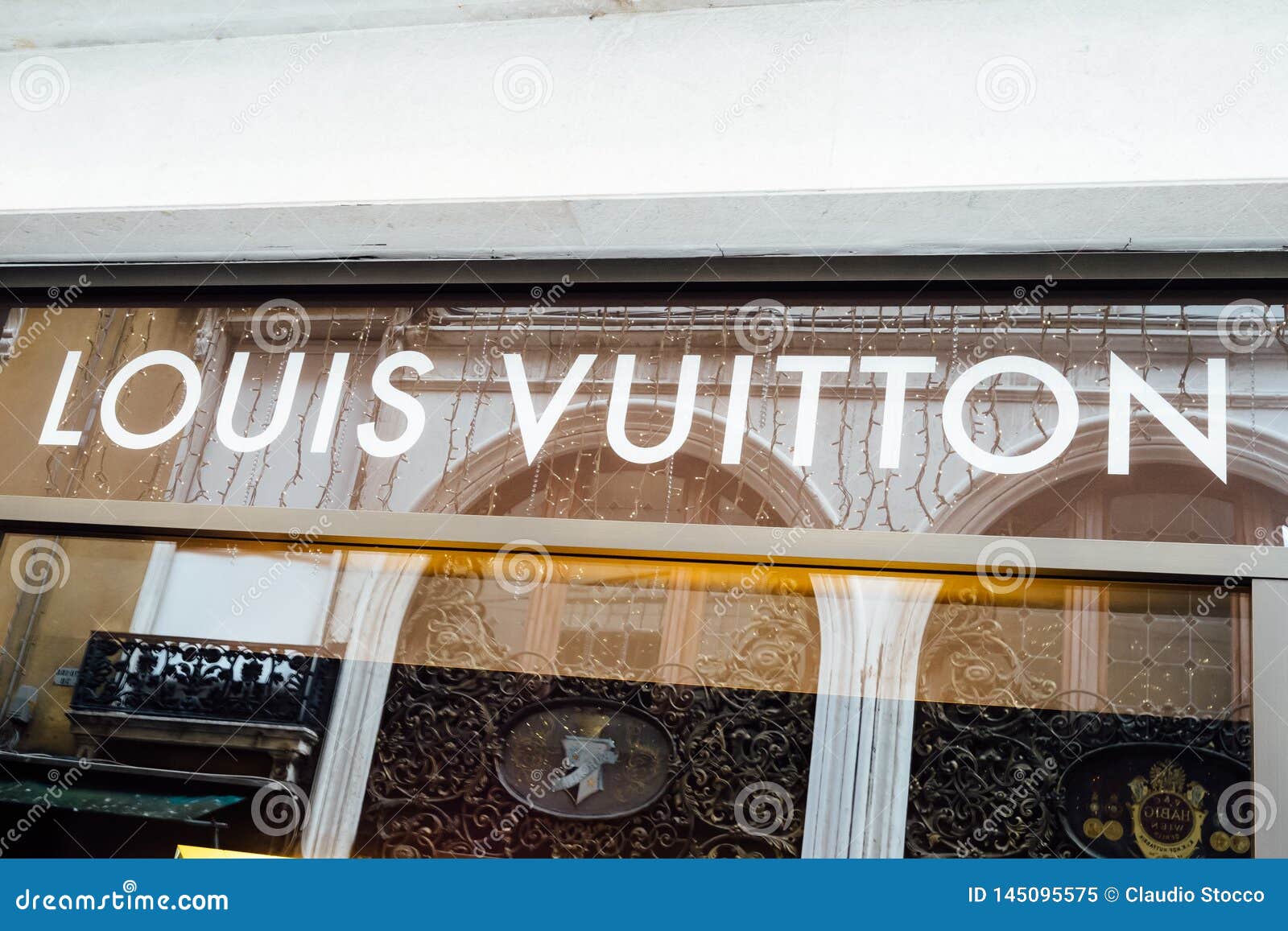 104 Shoppers Louis Vuitton Shopping Bag Stock Photos - Free & Royalty-Free  Stock Photos from Dreamstime