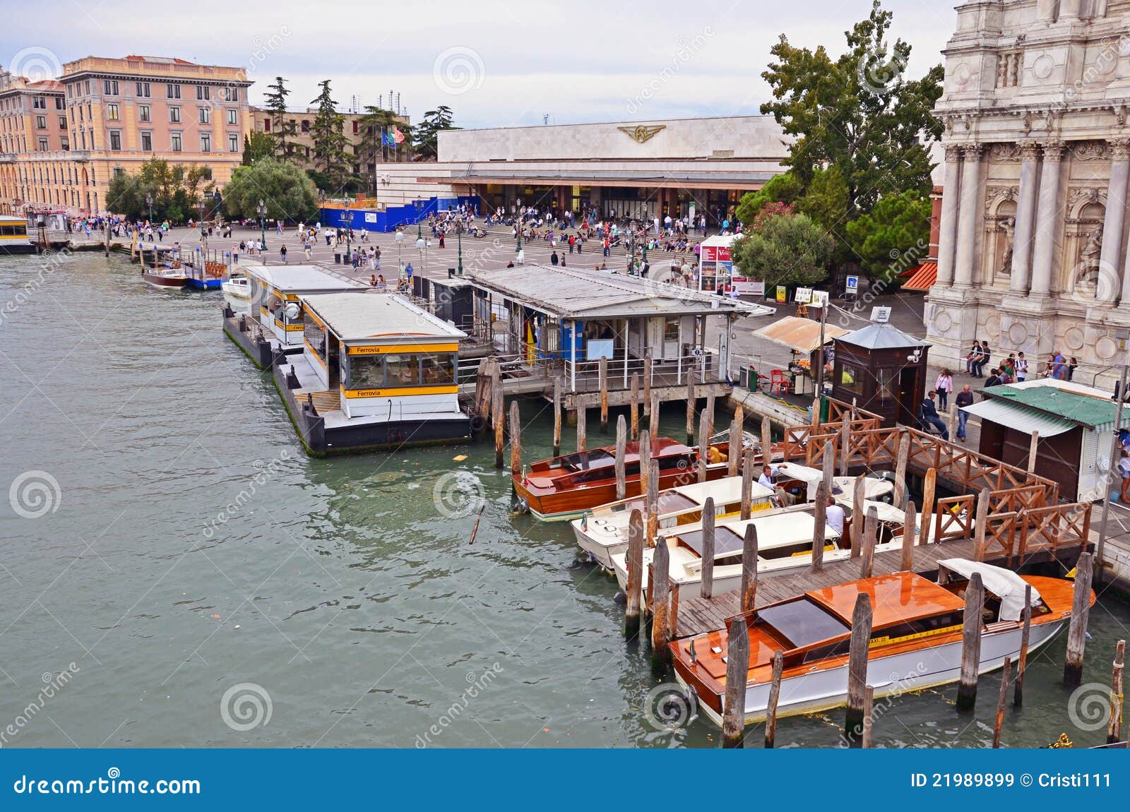 Venice train station editorial stock image. Image of cargo 21989899