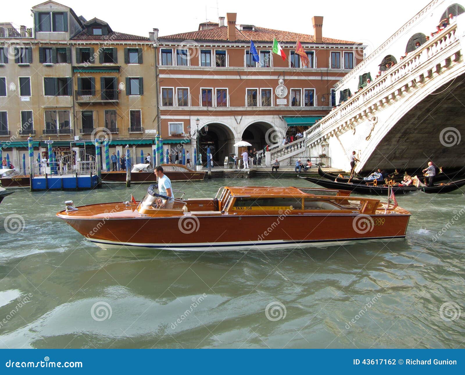 Venice Water Taxi At The Bridge Editorial Photography ...
