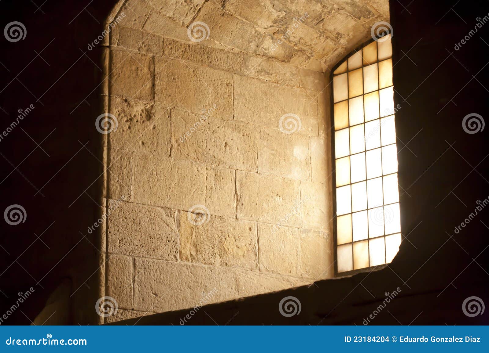Ventana De Una Iglesia Medieval Foto de archivo - Imagen de medieval, iglesia: 23184204 Ventana De Una Iglesia Medieval Foto de archivo - Imagen de medieval, iglesia: 23184204
