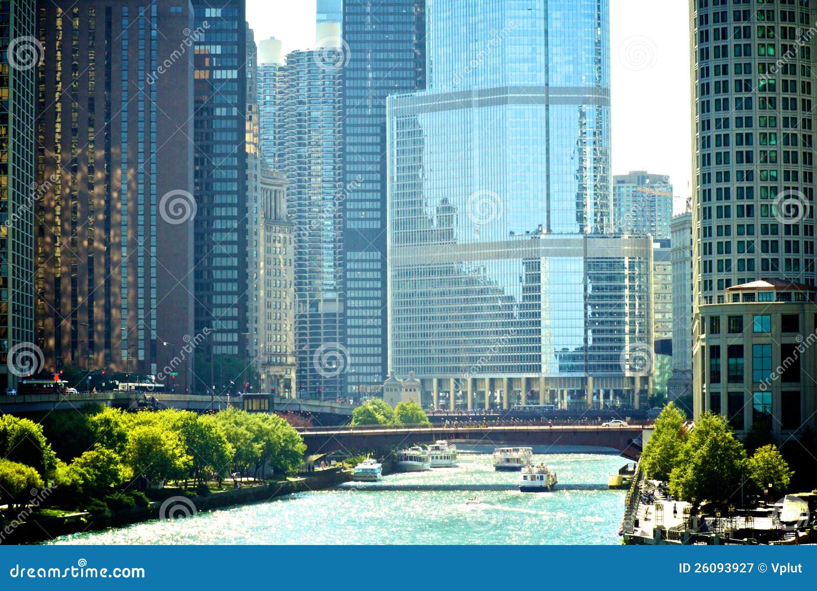 Verano en Chicago imagen de archivo. Imagen de edificios 26093927