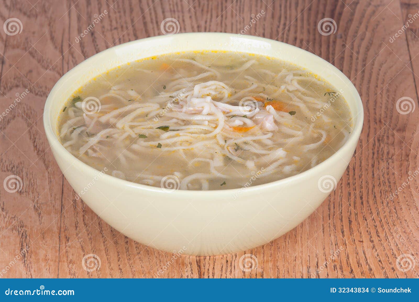 Vermicellisoep met kip stock foto. Image of bouillon 32343834