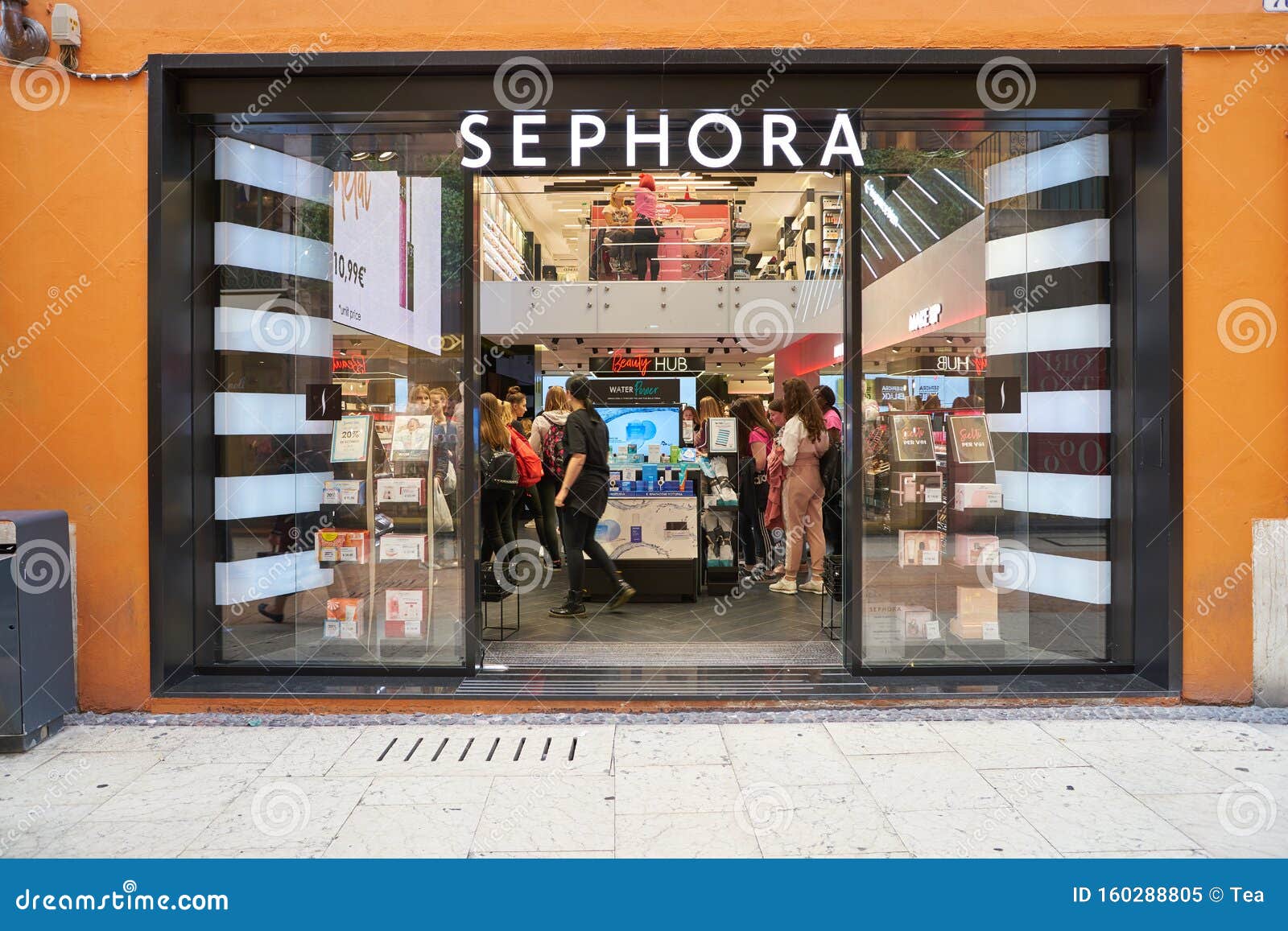 Sephora editorial stock photo. Image of merchandise - 160293908