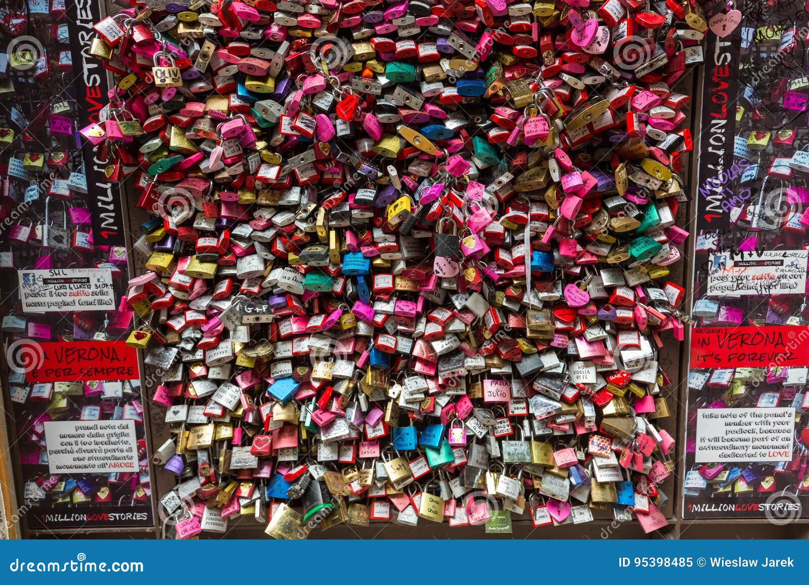 Verona Lover Locks And Master Key Locks Closed Up At Casa Di Giulietta In Front Of Juliet S Balcony Editorial Image Image Of Help Couple