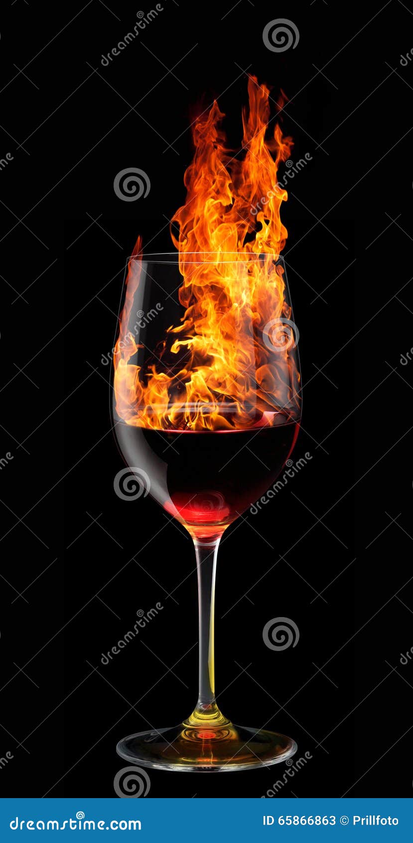 Вин вин сгорел. Горящий стакан. Горящее стекло. Огонь и вино. Горящий бокал с вином.
