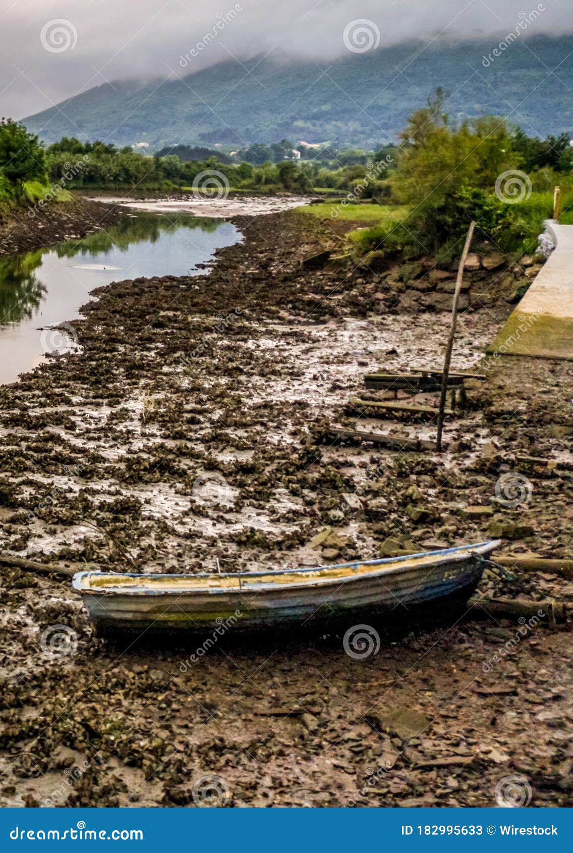 1,864 Old Boat Mud Stock Photos - Free & Royalty-Free Stock Photos from  Dreamstime