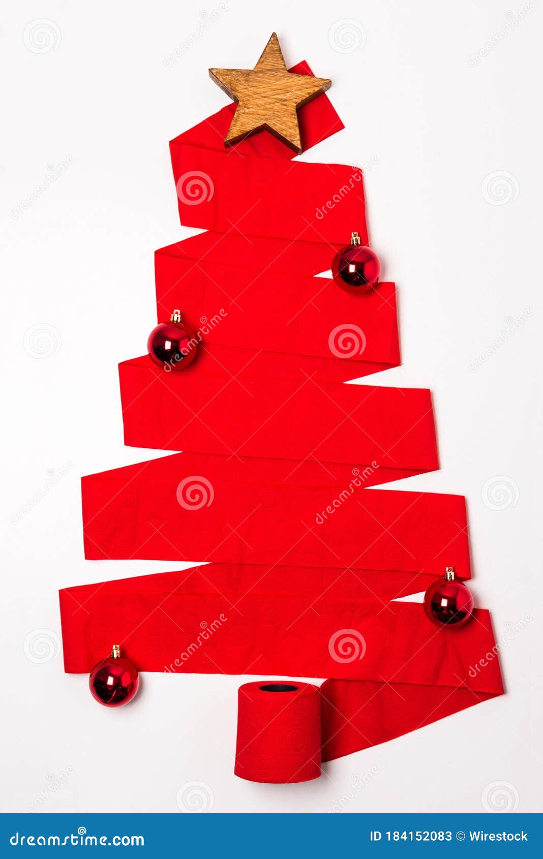 Toilet Paper Christmas Tree 2020 with Ornaments Livingroom Stock Image -  Image of textured, navy: 208831449