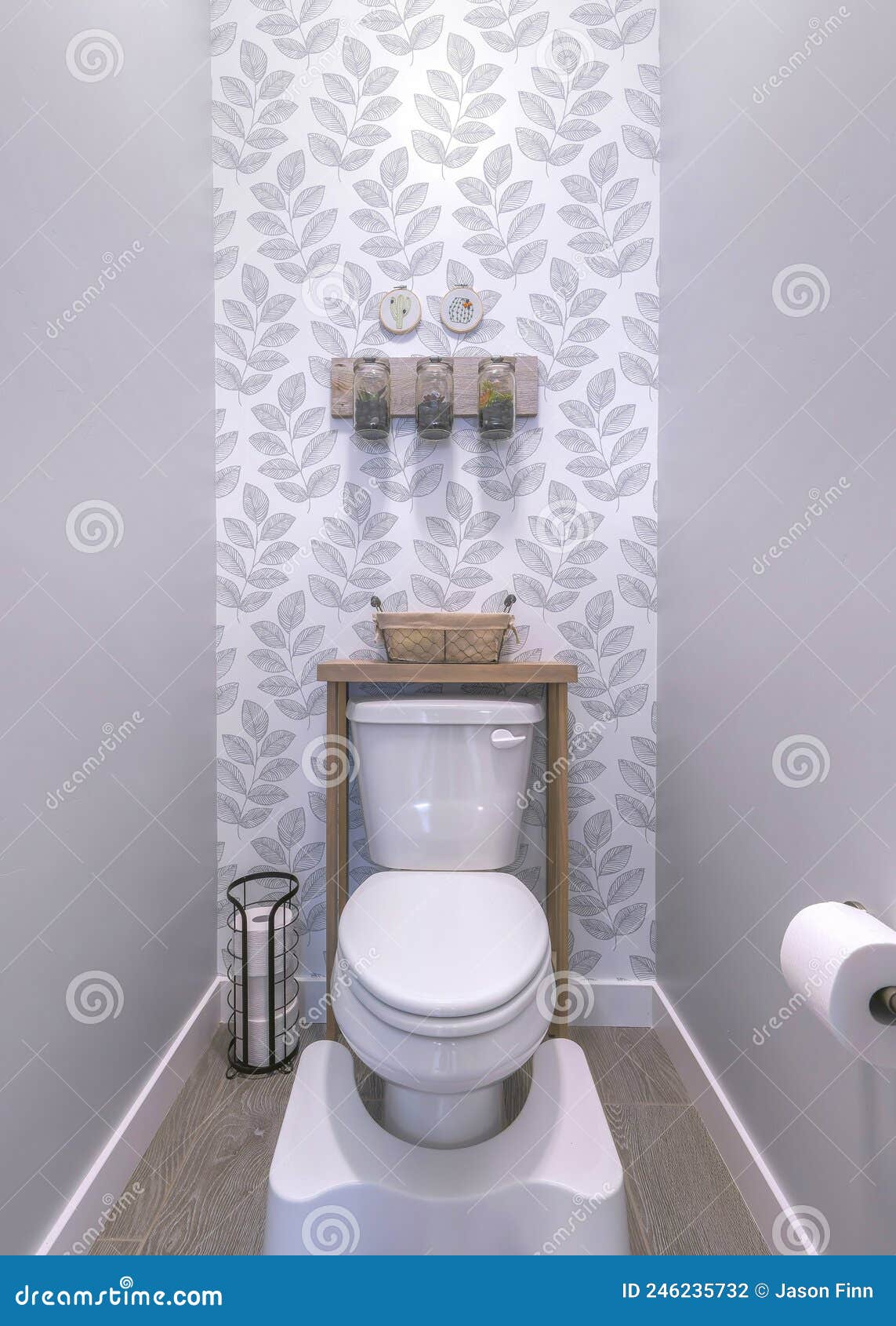 Hình ảnh Mẫu gạch ốp lát nhà vệ sinh gạch Toilet Đẹp Chống Trơn 2023