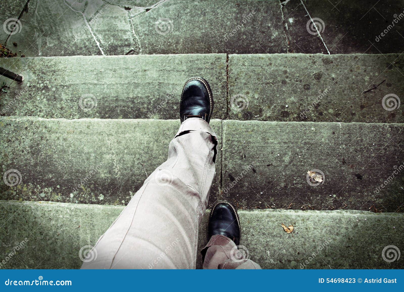 vertigo when climbing stairs