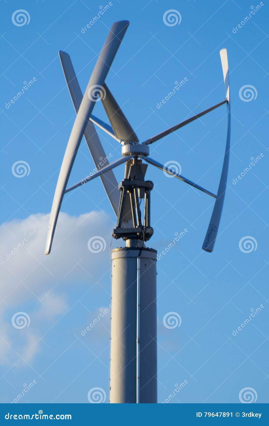 Vertikaler Windgenerator stockbild. Bild von elektrizität - 79647891