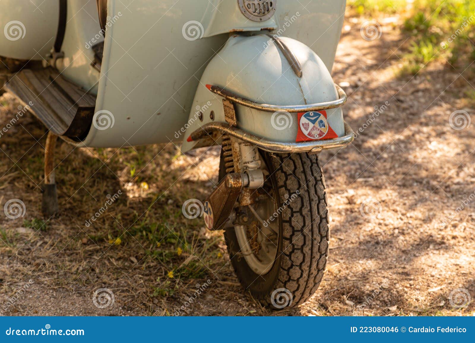 Fundo Moto Preta De Corrida Isolada Em Aço Preto Branco Branco