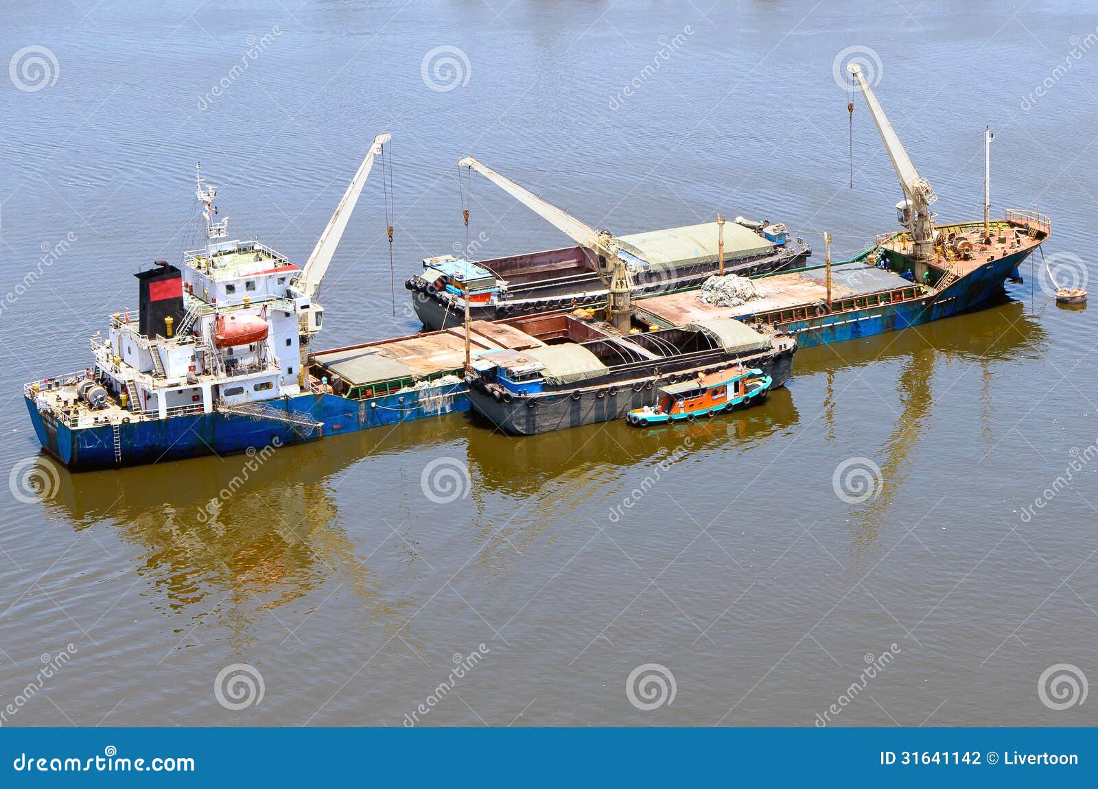 Vessel Bulk Cargo with Crane and Lighter Stock Photo Image of