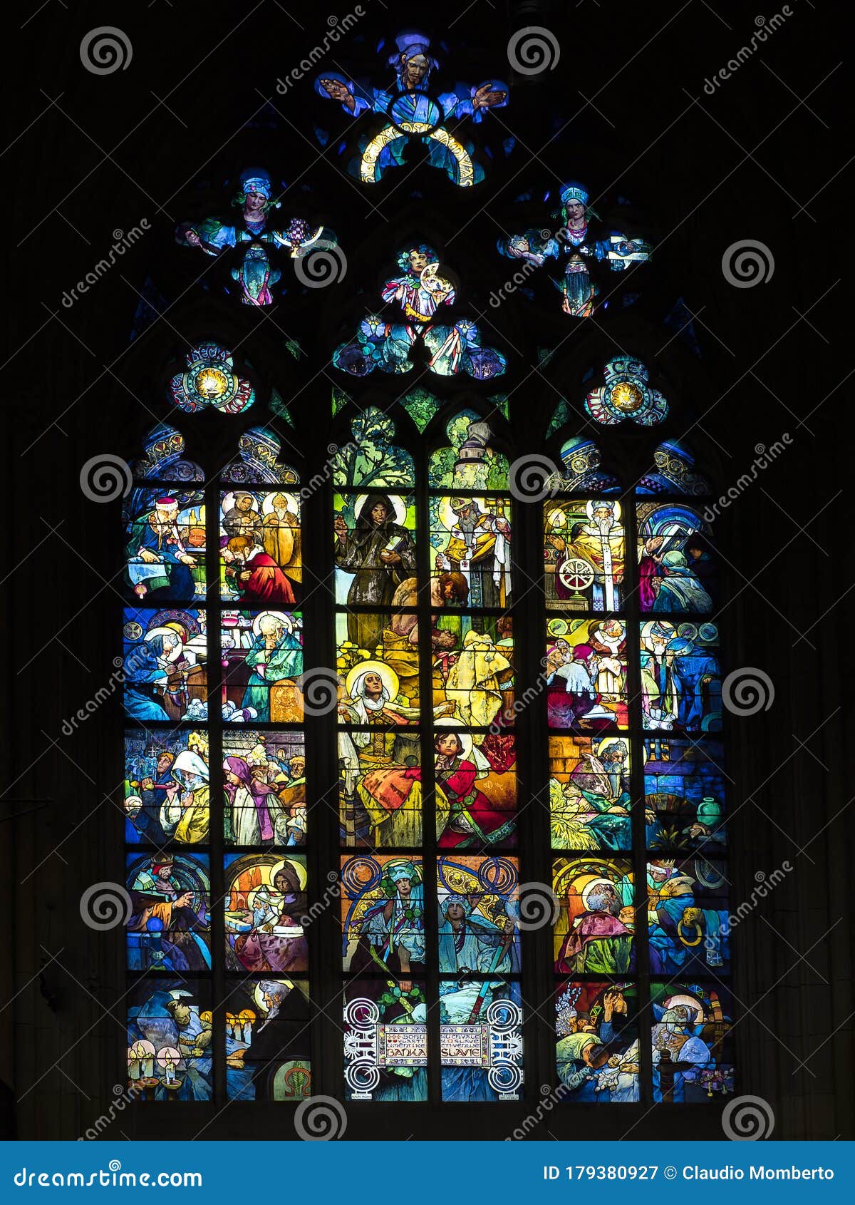 vetrata della cattedrale di san vito a praga