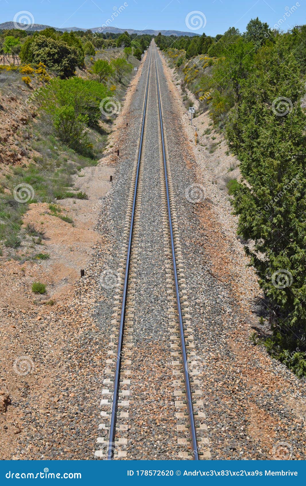 vias de tren, in the province of teruel