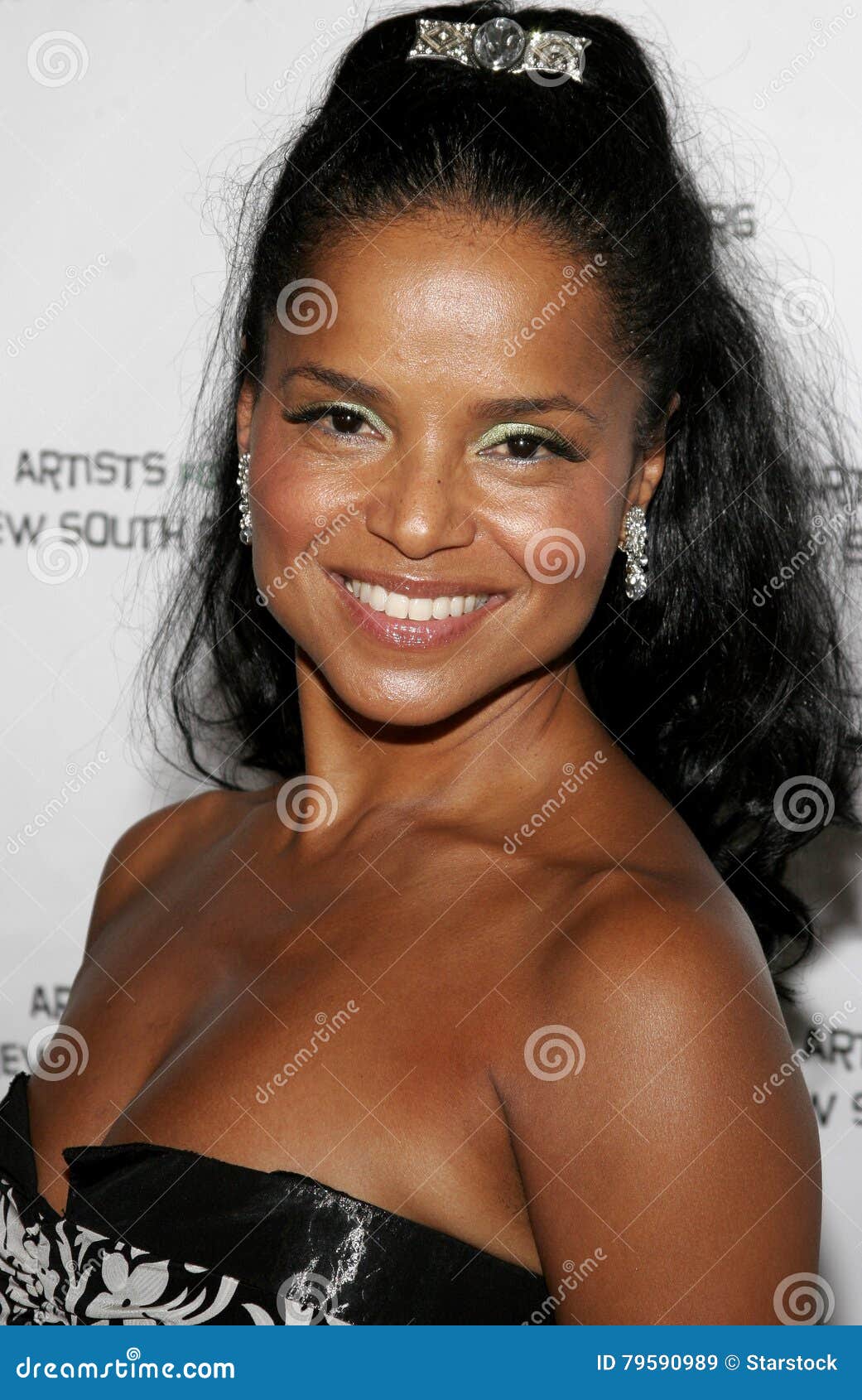 Rowell pics victoria Victoria Rowell