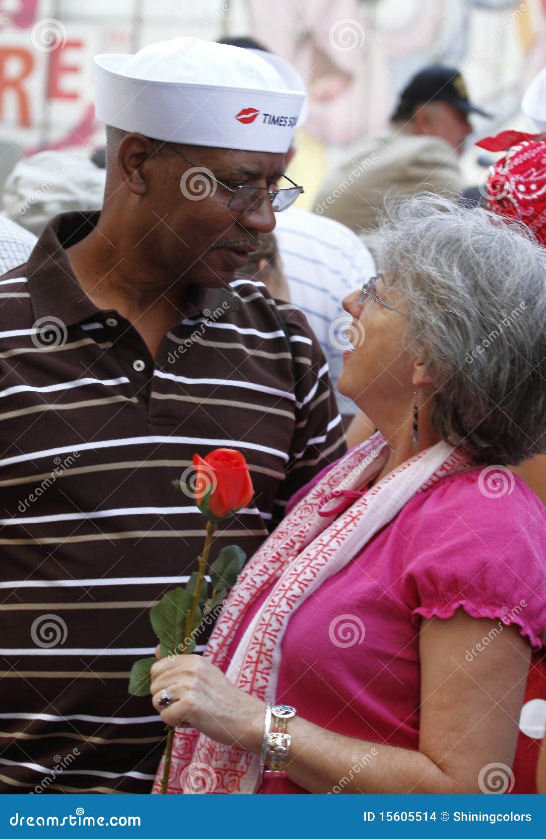 Victory Kiss Statue in Times Square Editorial Stock Image Image of
