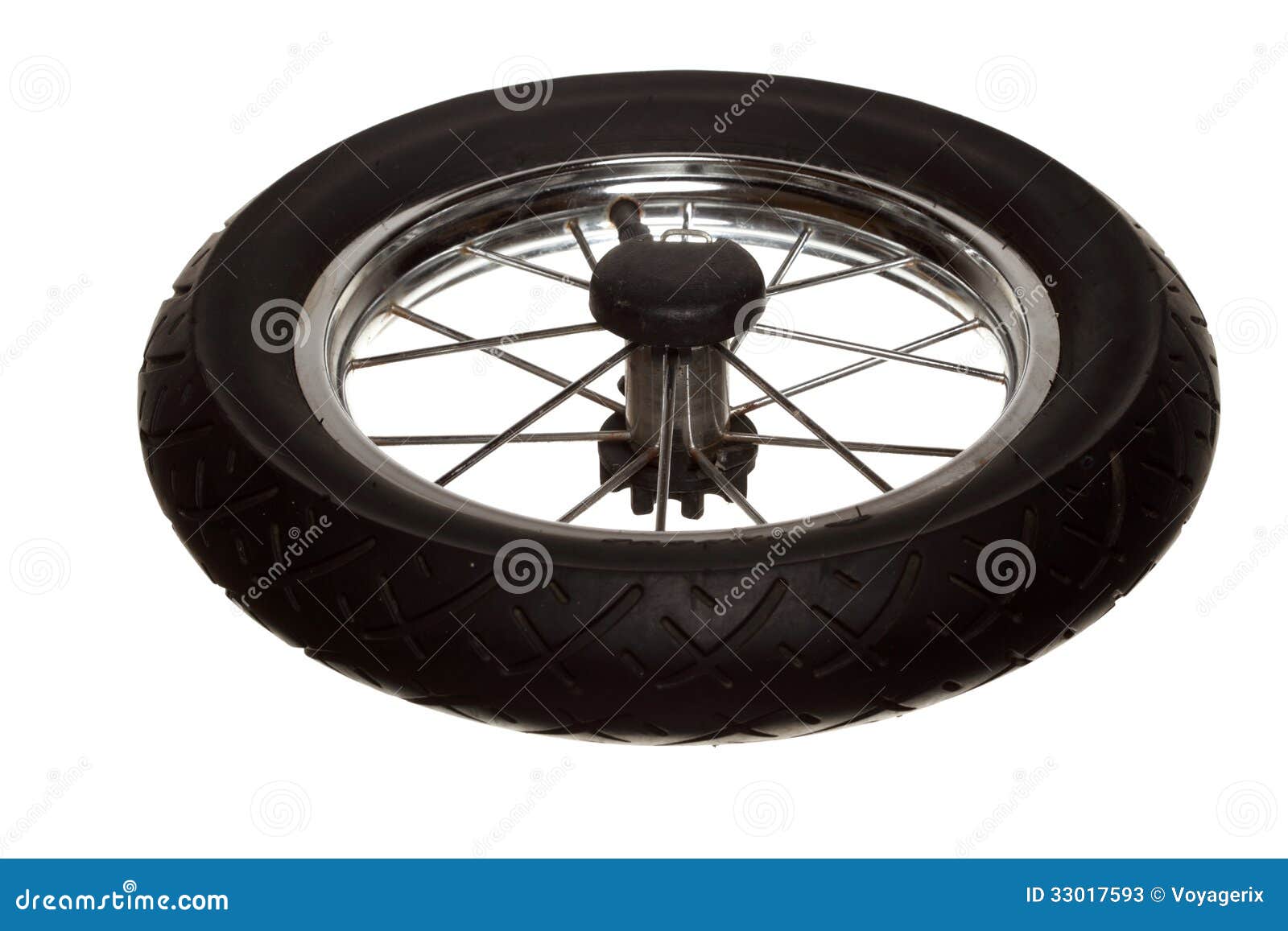 Vieille Roue De Landau De Bébé D'isolement Sur Le Blanc Image