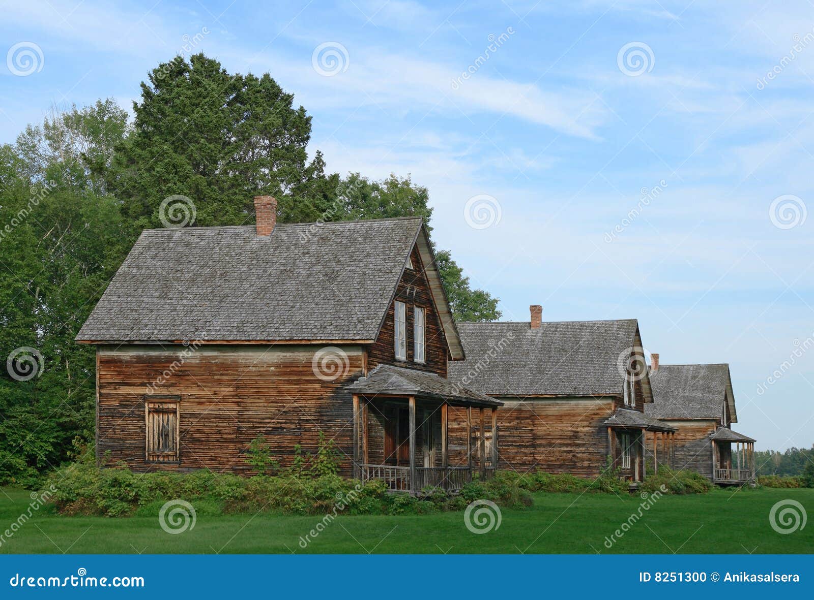 vieilles maisons de campagne en bois 8251300