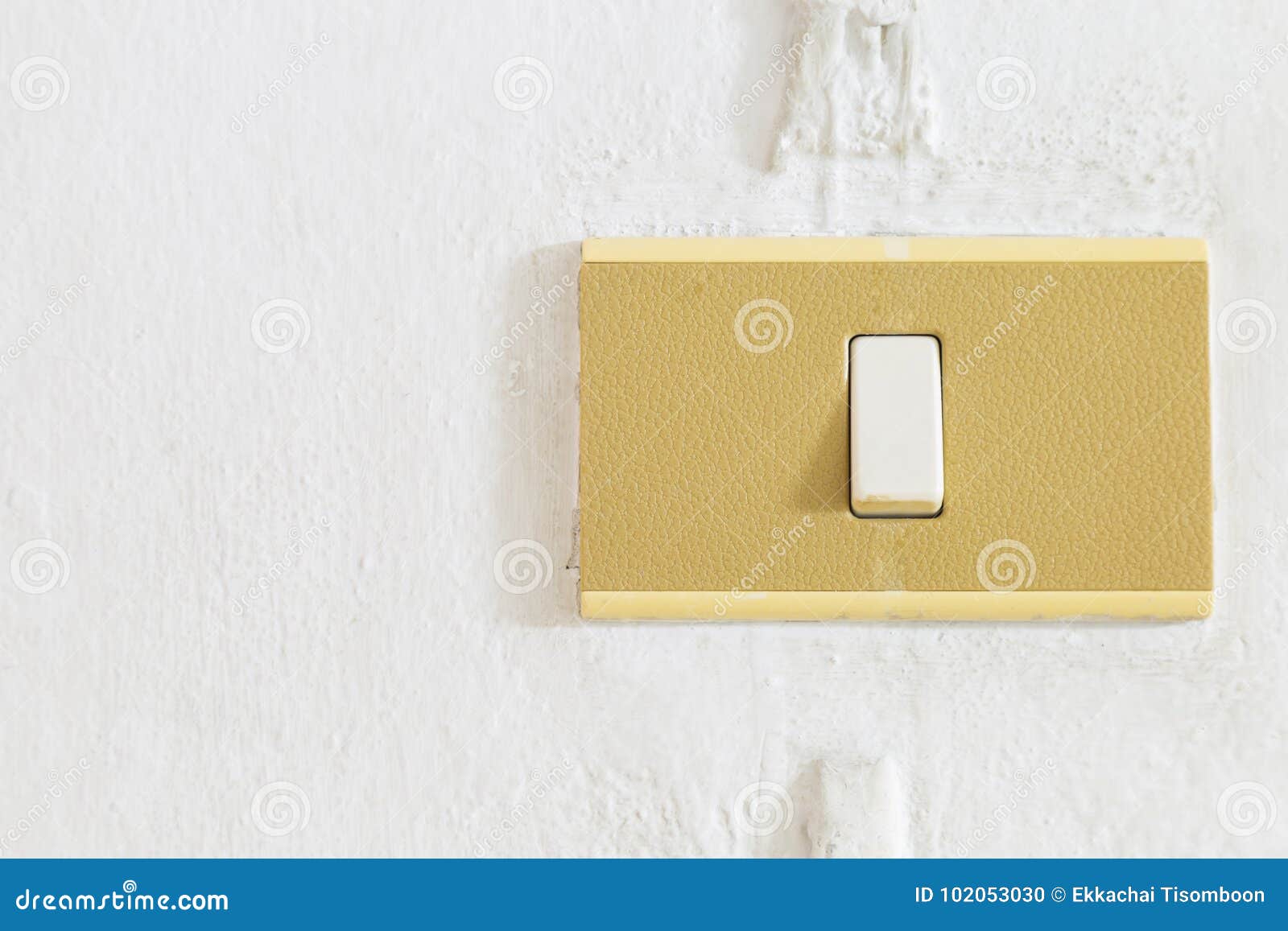 Viejo Interruptor En La Pared Blanca Foto de archivo - Imagen de eléctrico,  conectado: 102053030
