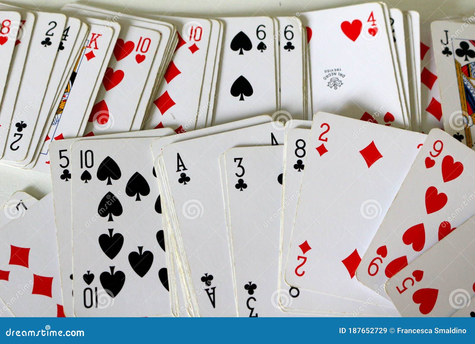 Waddington No1 Clásico jugando a las cartas Mazos de acabado de lino rojo y azul 