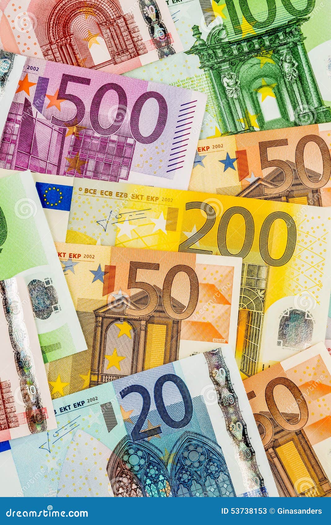Viele verschiedenen Eurorechnungen symbolisches Foto für Reichtum und Investition