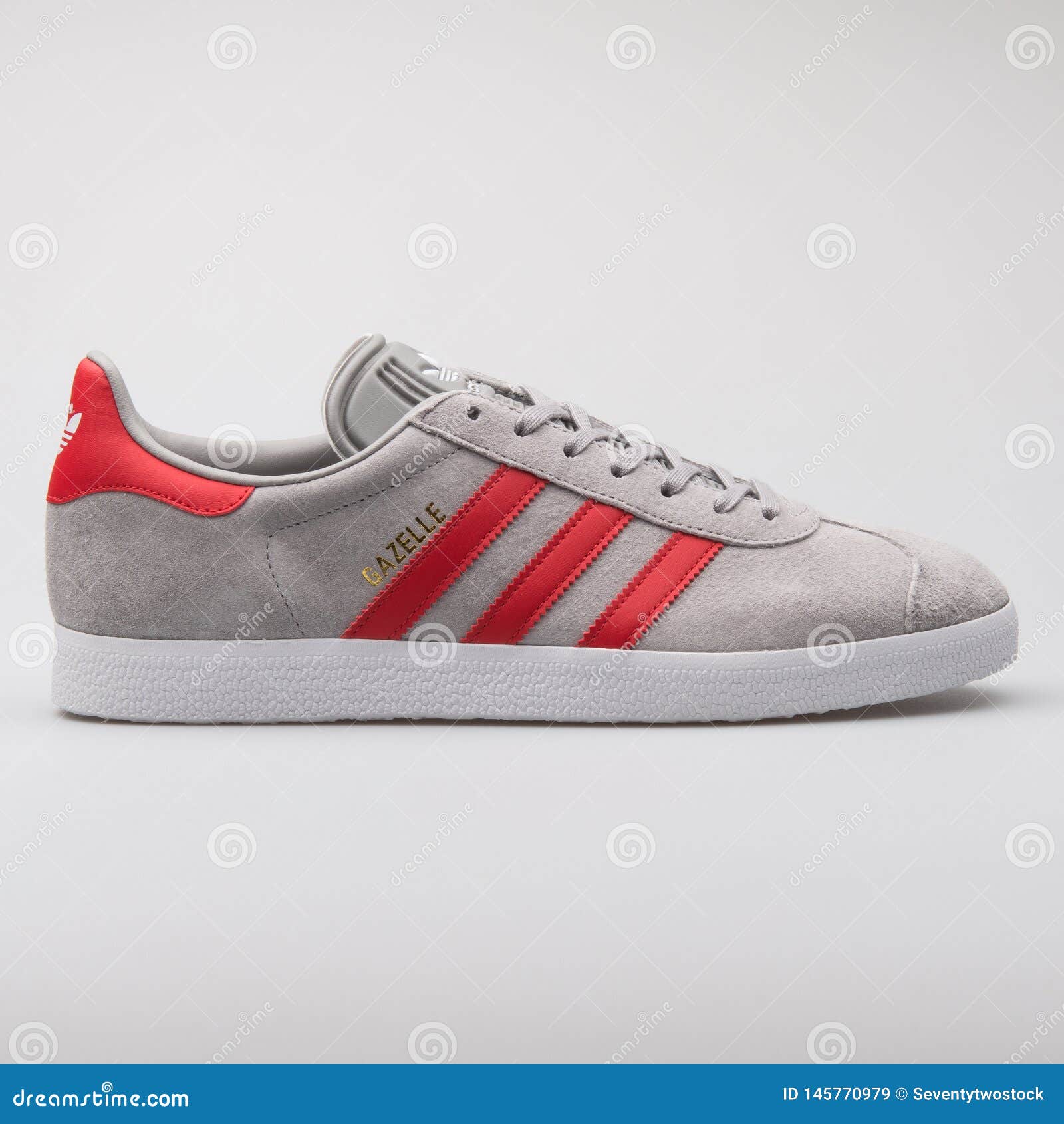 grey and red gazelles