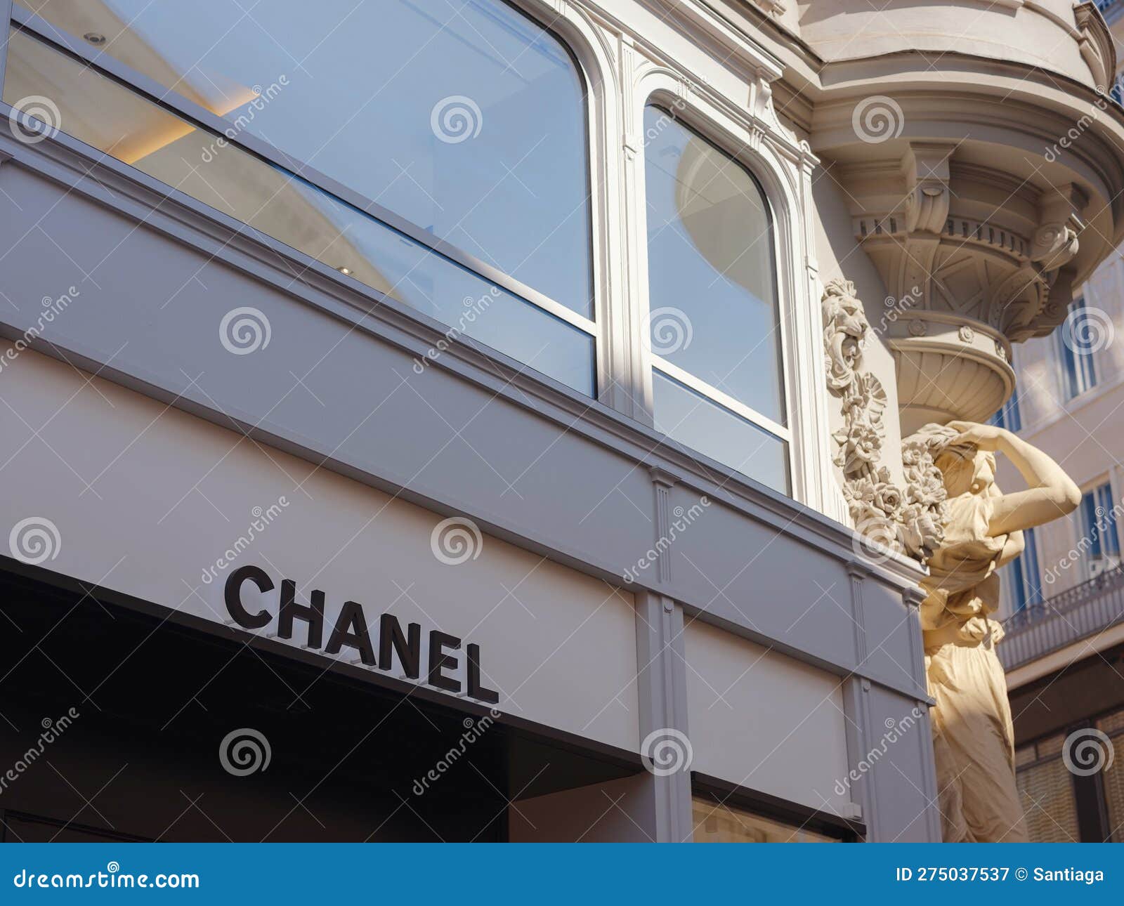 172 Chanel Retail Store Exterior Stock Photos - Free & Royalty-Free Stock  Photos from Dreamstime