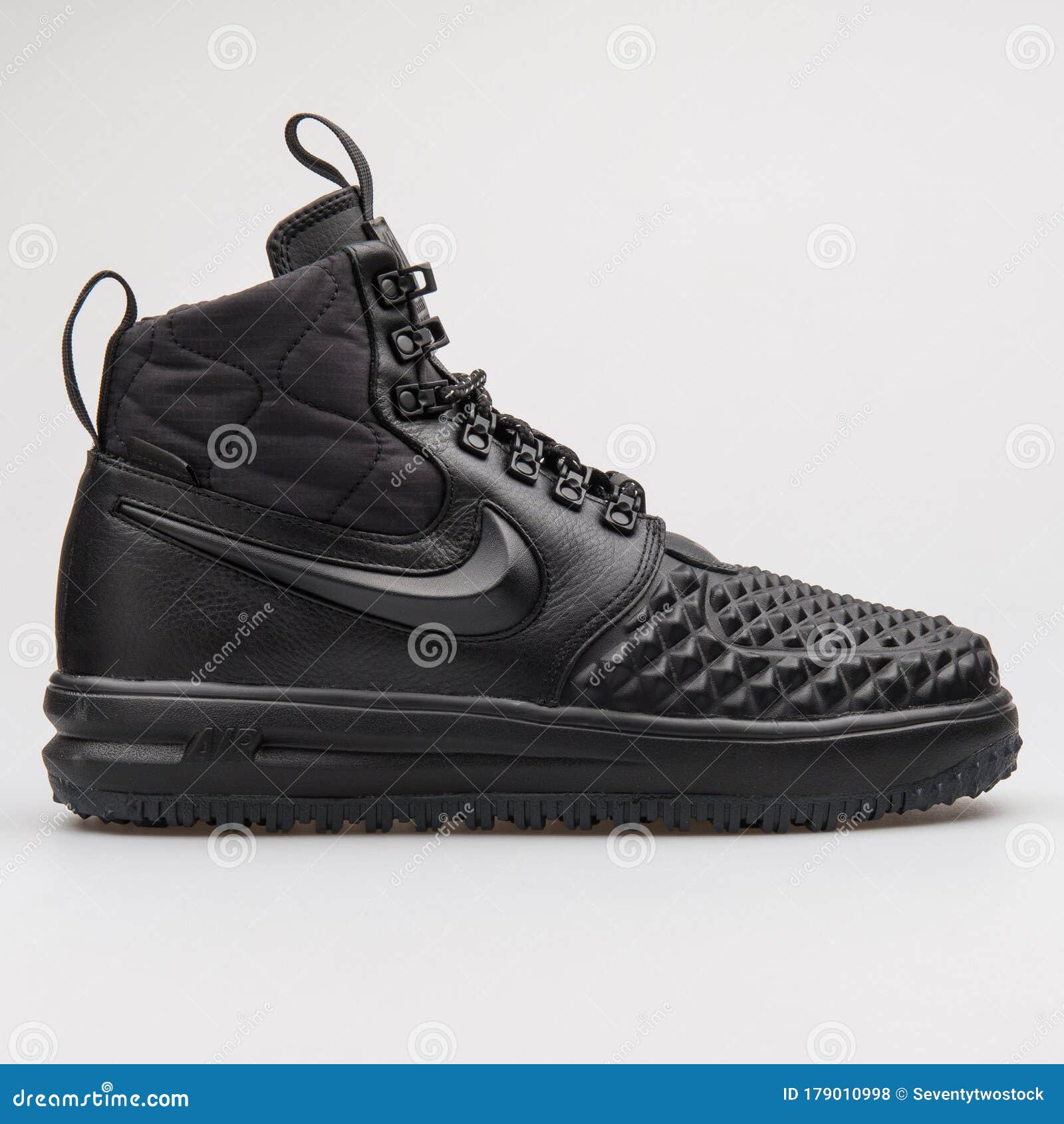 Nike Lunar Force 1 Duckboot 17 Black Sneaker Editorial Stock Photo - Image of athletic, back