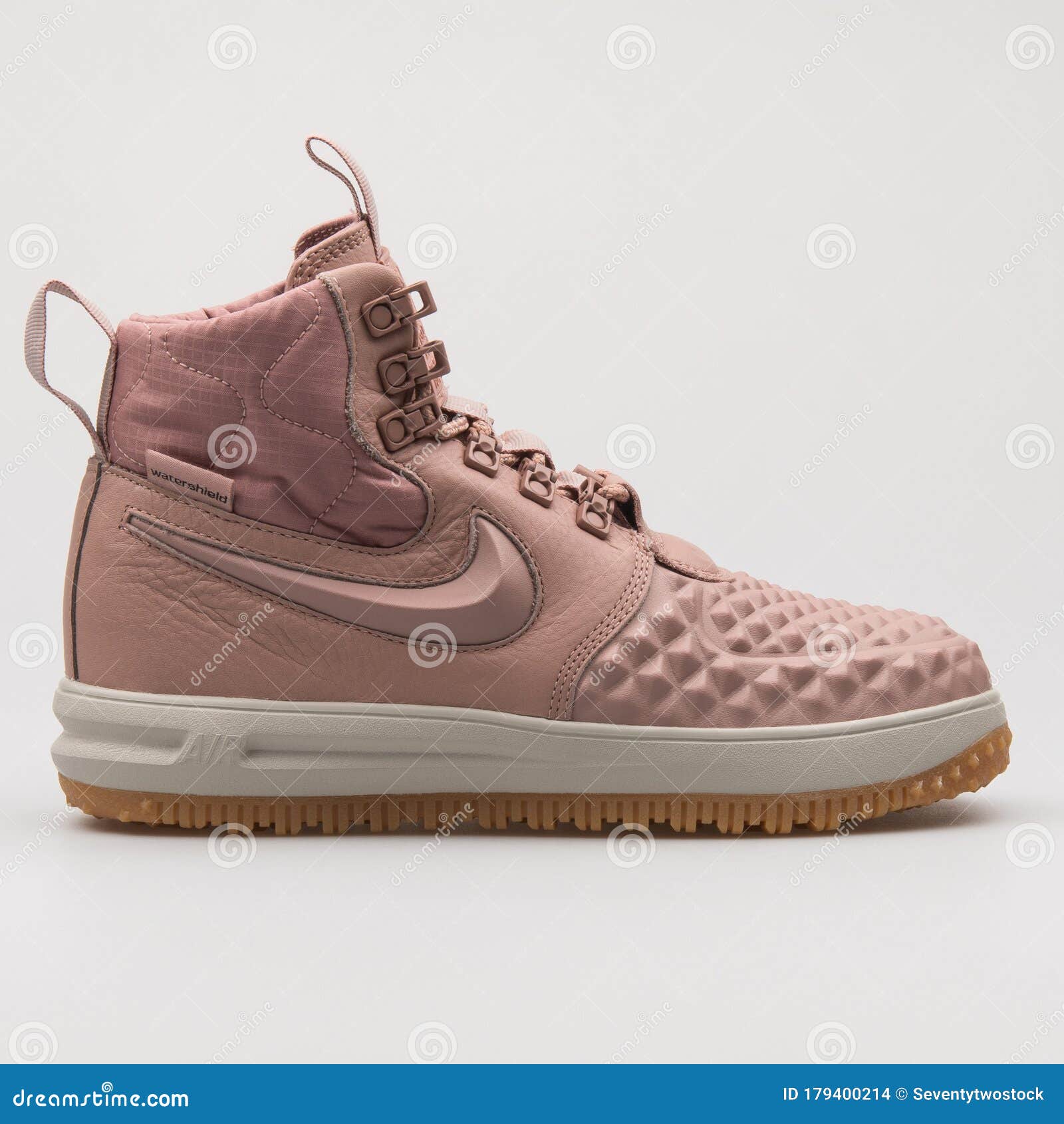 Nike Lunar Force 1 Duckboot 1 Pink Sneaker Editorial Stock Image - Image of product, shoes: 179400214