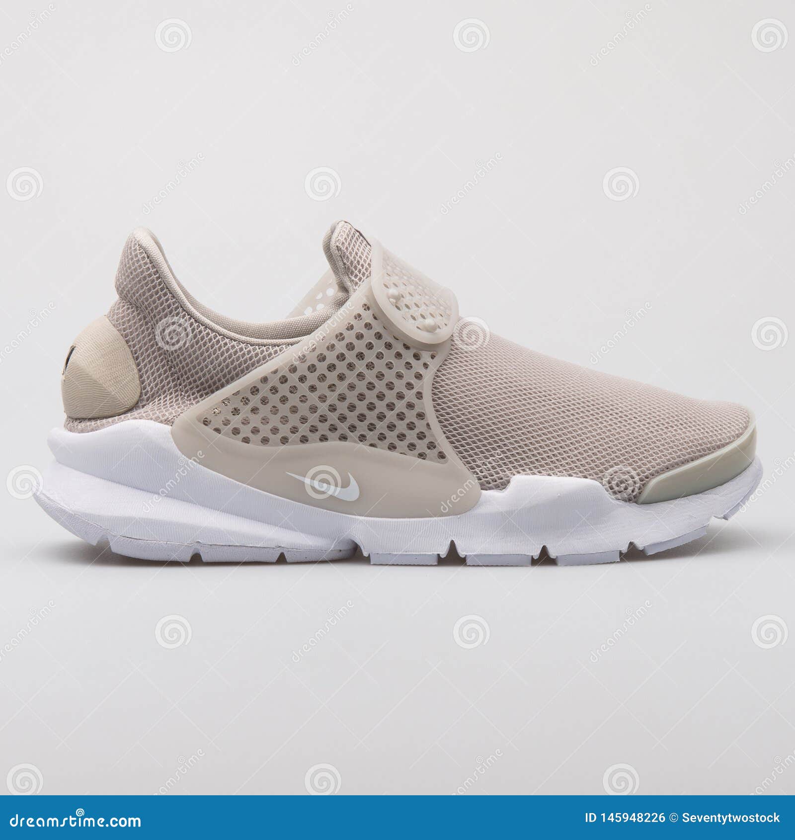 Nike Sock Dart BR Beige Sneaker Editorial Photo - Image of equipment, sock:  145948226