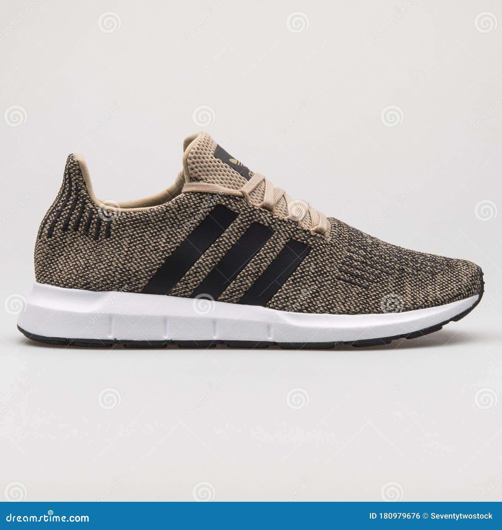 adidas swift run khaki mens