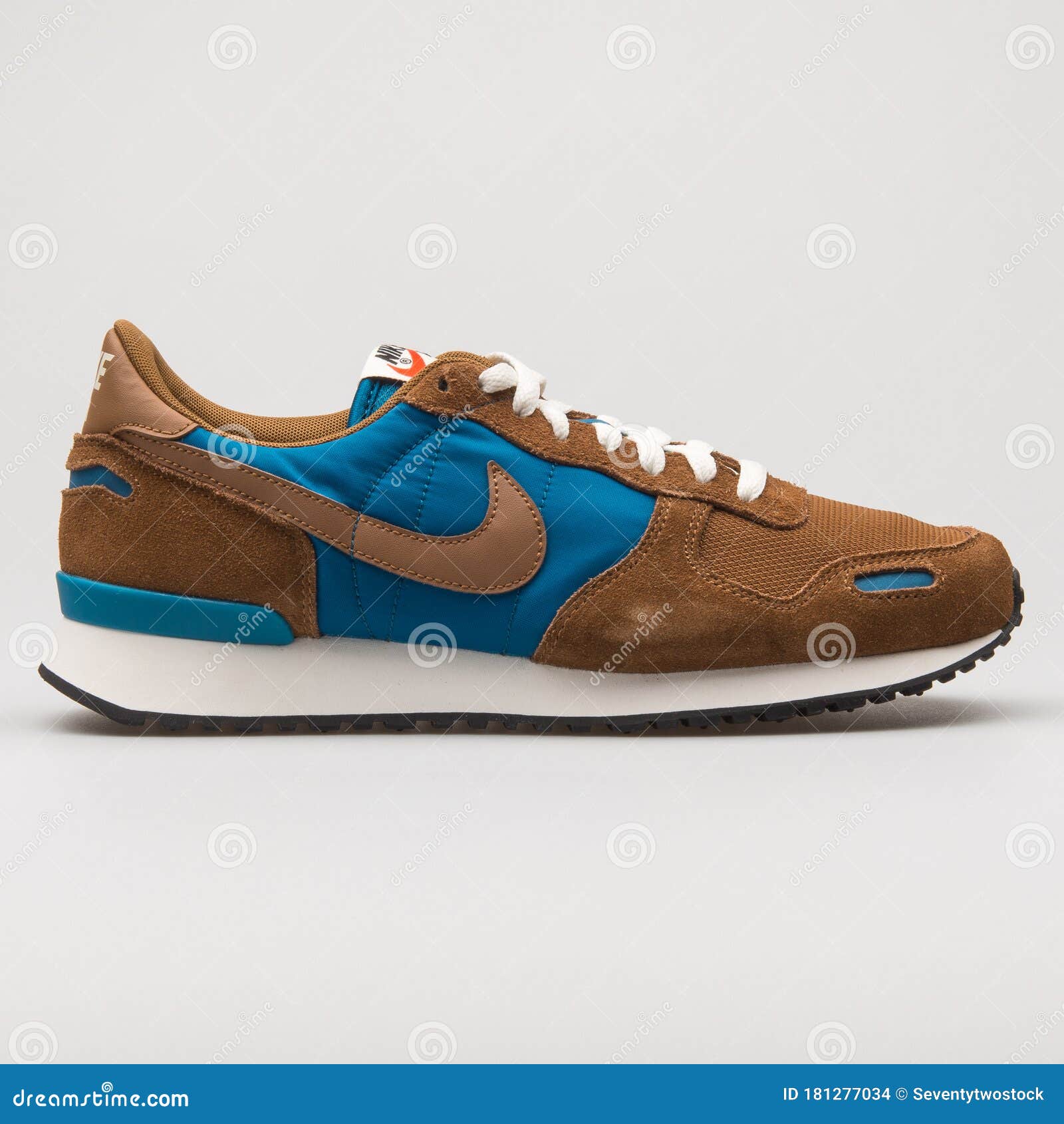 Frons Druipend met tijd Nike Air VRTX Brown and Blue Sneaker Editorial Stock Image - Image of  activity, sneakers: 181277034