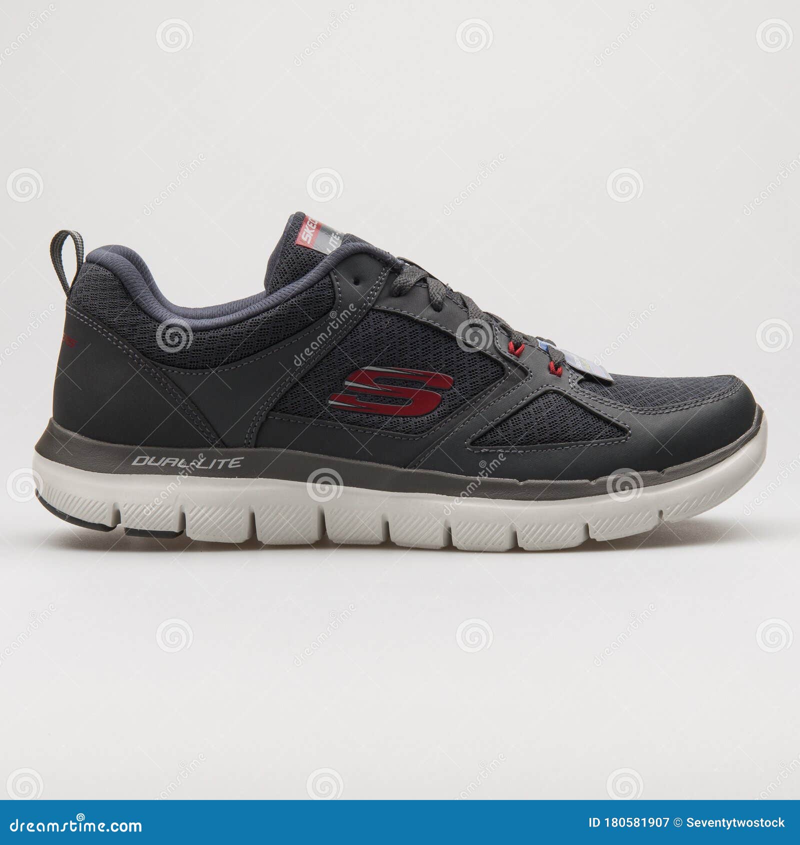 Literatura discreción ambulancia Skechers Flex Advantage 2.0 Lindman Dark Grey and Red Sneaker Editorial  Photography - Image of lifestyledark, casual: 180581907