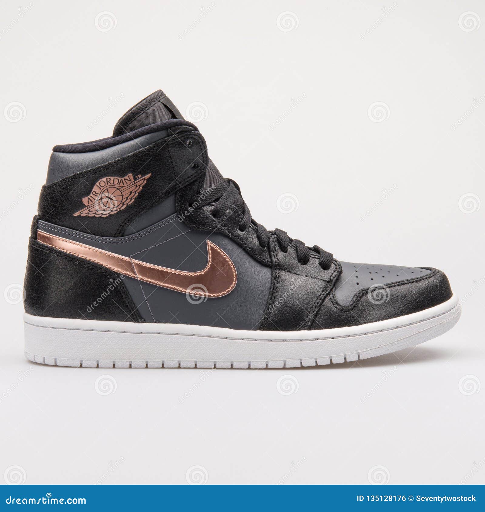 Nike Air Jordan 1 Retro High Black, Rose Gold and White Sneaker Editorial Photo Image of fashion, back: 135128176