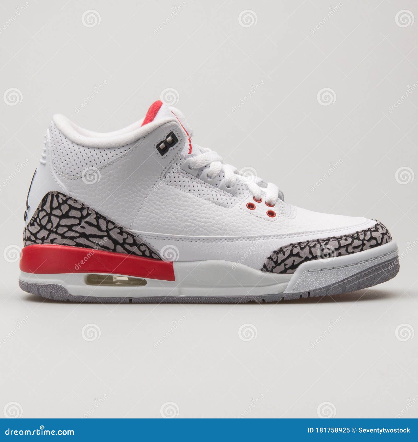 Nike Air Jordan 4 Retro White. Grey And 