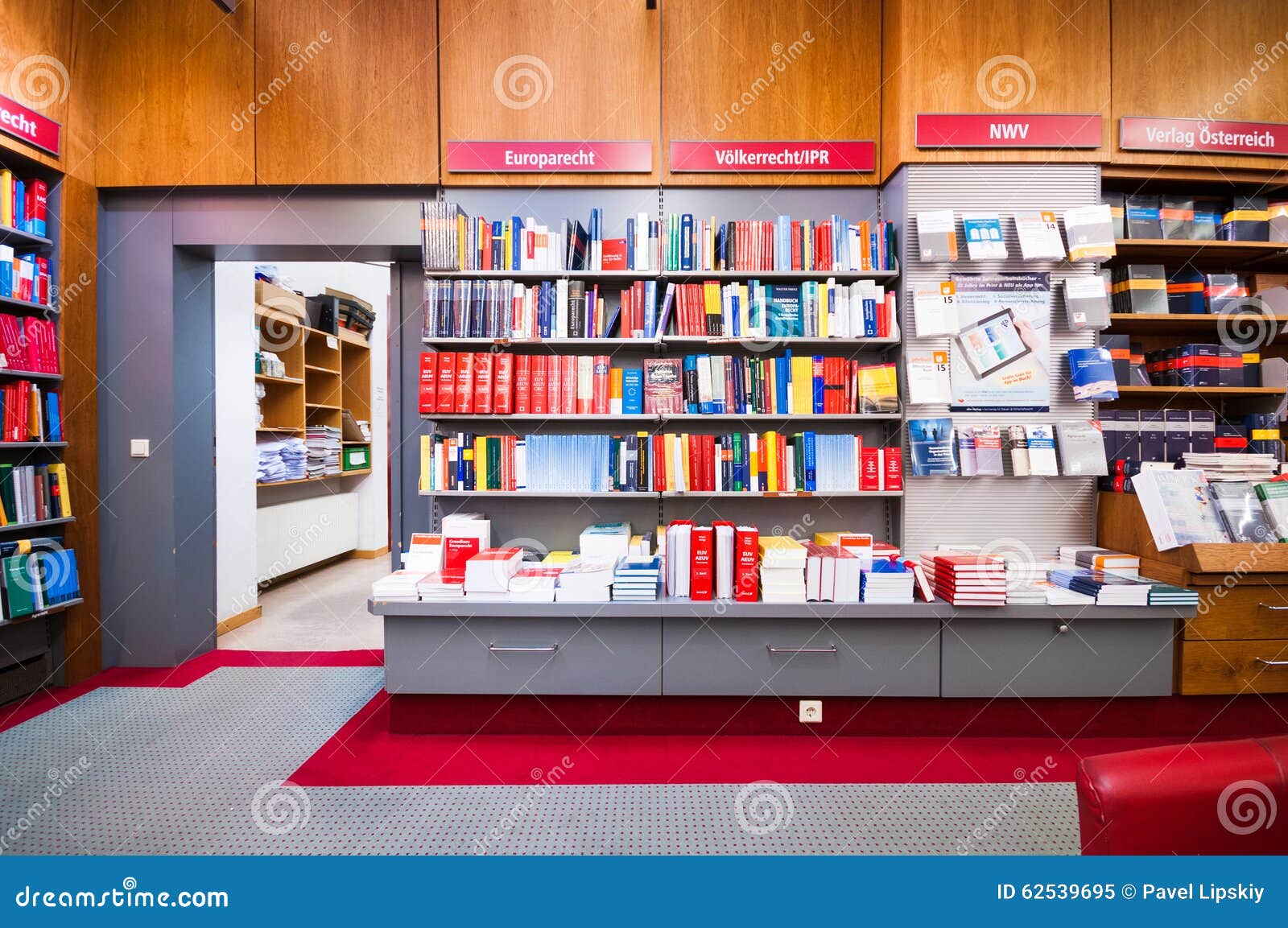 VIENNA, AUSTRIA OCTOBER 19, 2015 Interior of Bookstore Manz I Editorial Image Image of