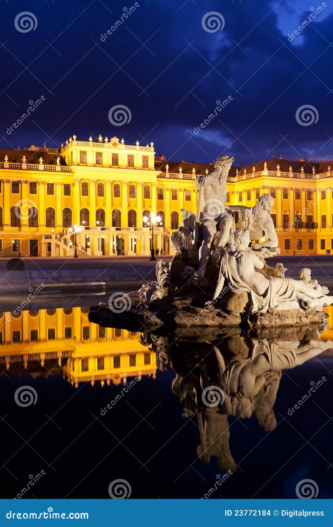 Vienna by Night, Schonbrunn Palace Editorial Stock Image - Image of